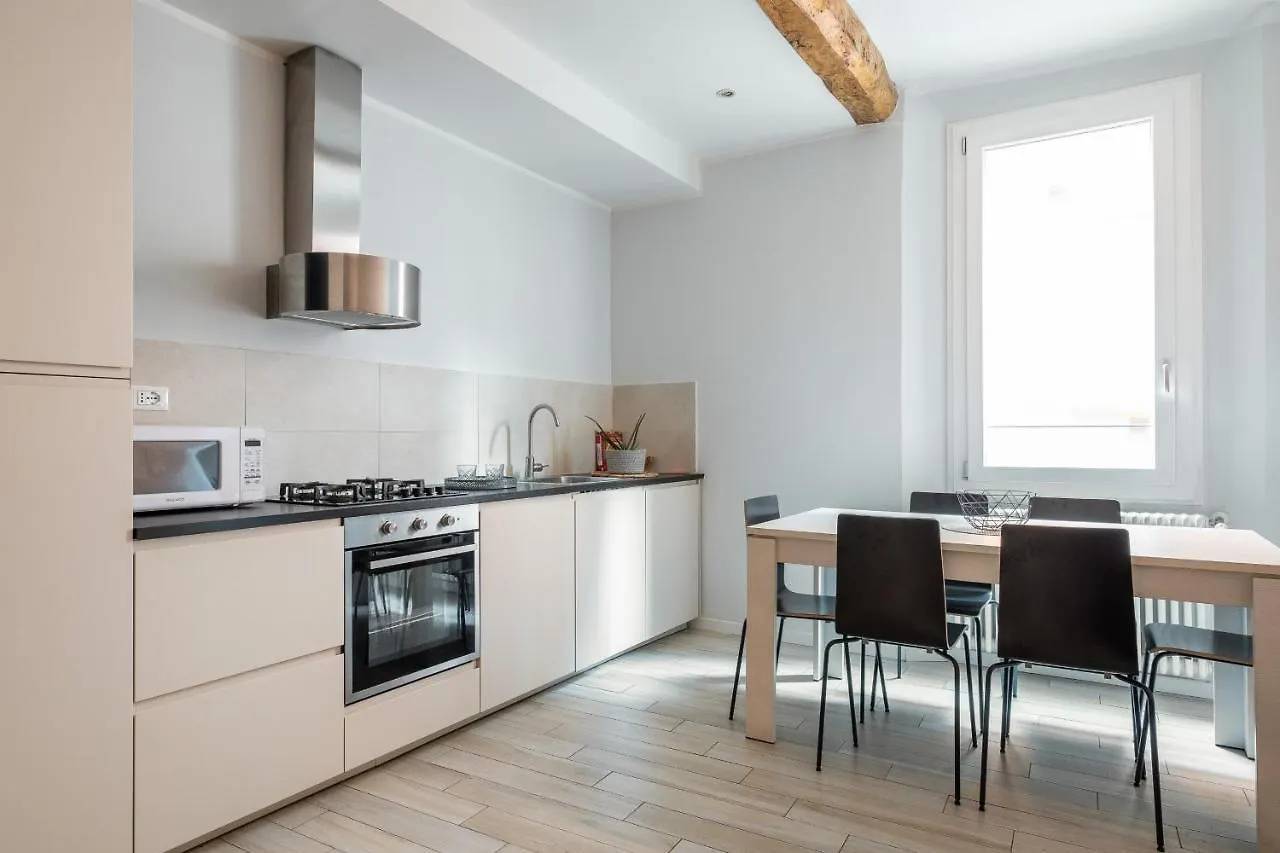 Canonica Family Apartment By Wonderful Italy Bologna 0*,